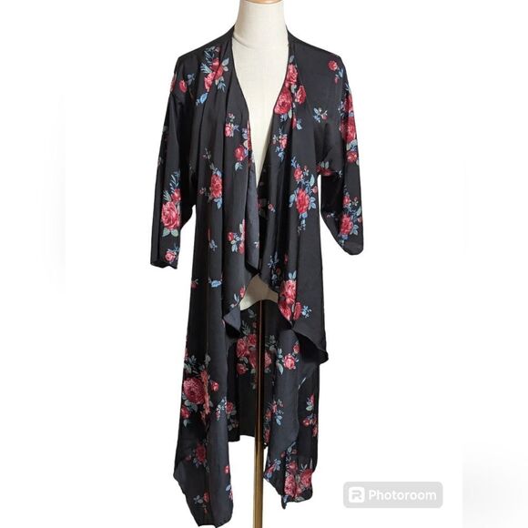 LuLaRoe Accessories - Lularoe Black Floral Kimono